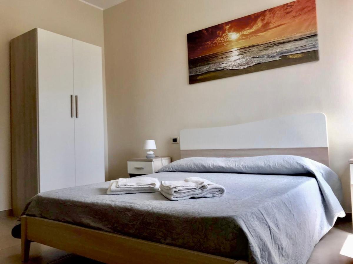 Casa Vacanze E Fitta Camere San Nico Corigliano Calabro Buitenkant foto